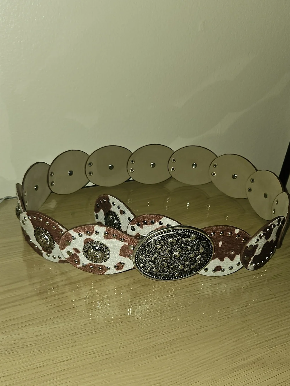 Western Scalloped Leather Belt in Brown and White with Decorative Concho - Picture 1 of 5